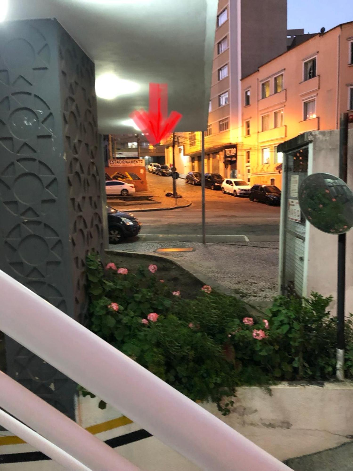 Ap Na Rua Das Flores Curitiba Eksteriør billede