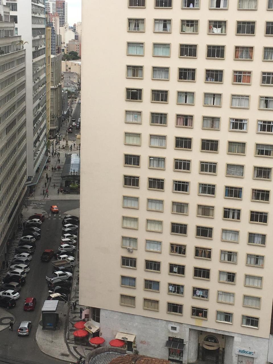 Ap Na Rua Das Flores Curitiba Eksteriør billede